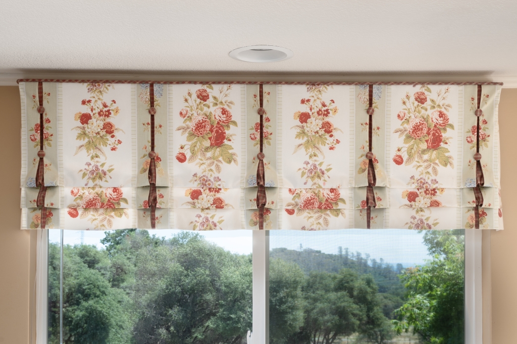 Floral decorative Roman shade styled valance
